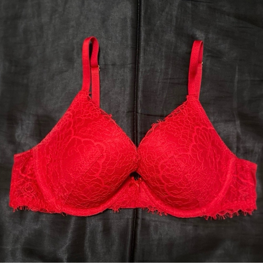 Victoria's Secret Dream Angels Lightly Lined Lace Demi Bra